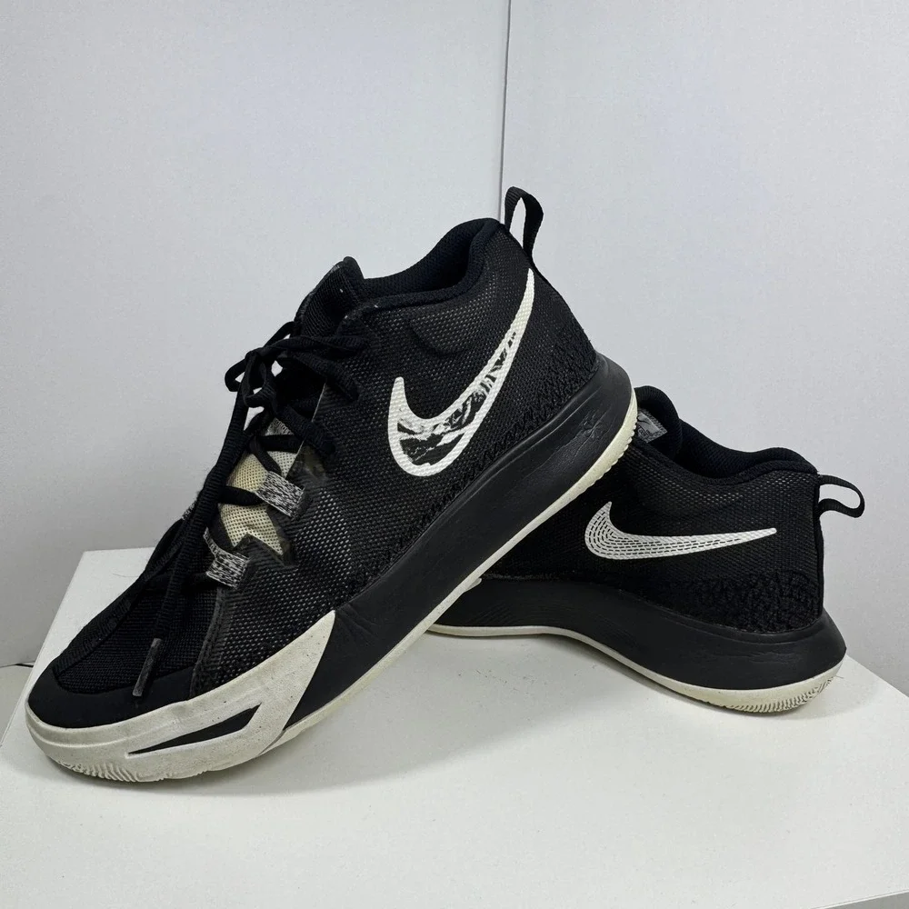 Nike Kyrie Flytrap 6 GS Youth Size 7Y Black White Basketball Shoes DQ8094-009